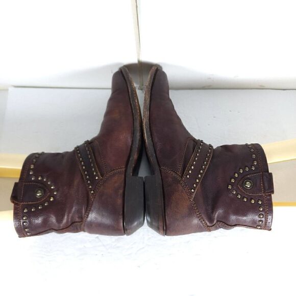 Frye Women's US 8B Brown Leather Studded Strap ankle Western Boots Booties - Picture 12 of 14